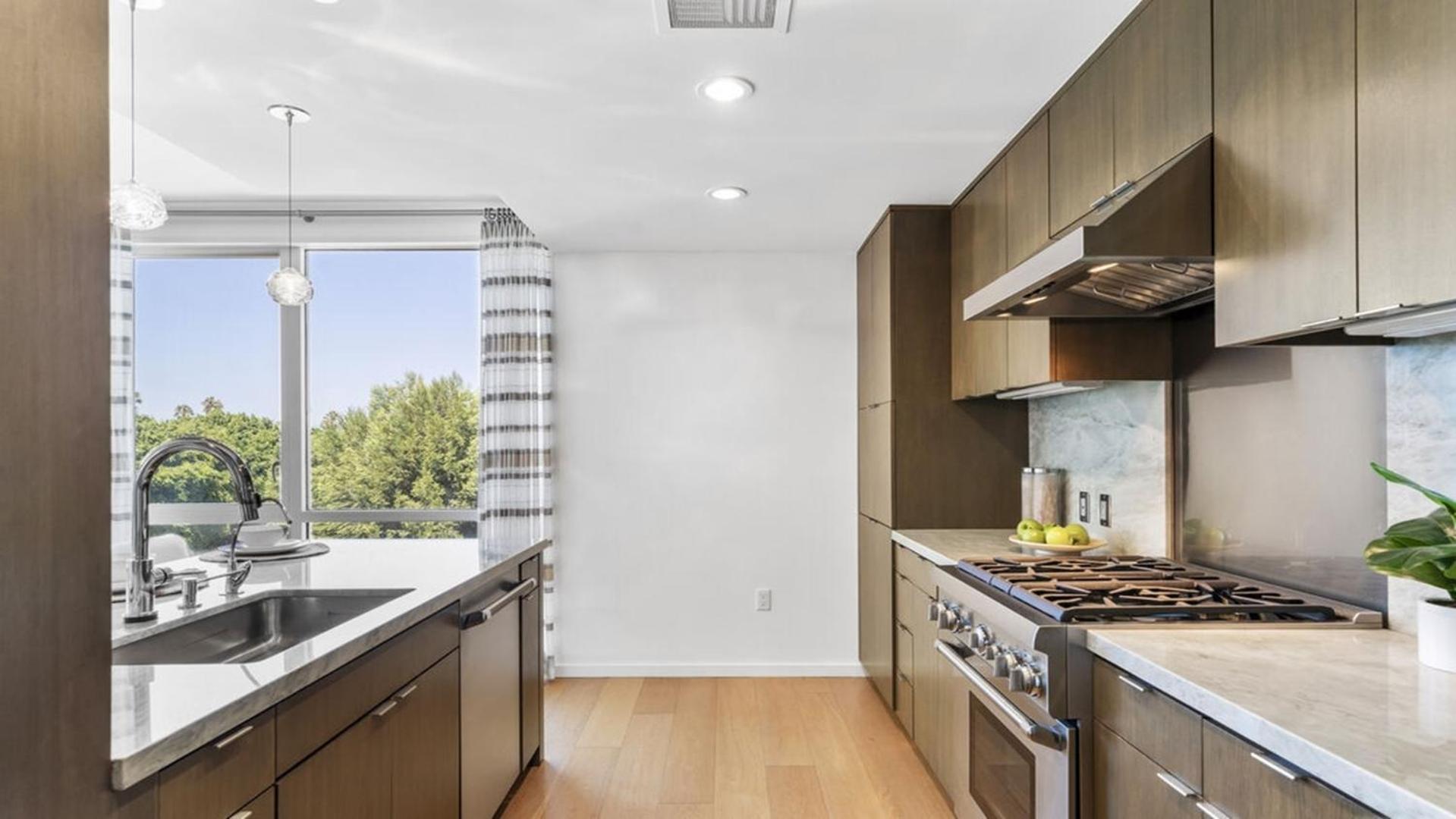Two Bedrooms Floor To Ceiling Wrap-around Windows Apartamento Los Angeles